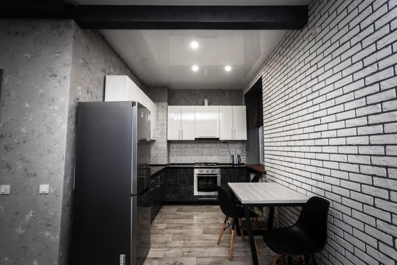Loft Apartment On Svobody Kamianske Extérieur photo